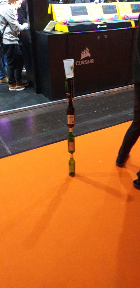 IchBinEntflammt's tweet photo. Dreamhack 2020: Gaming, Esports, Community und Kunst!
#DHDE20 #Performancekunst #BierNachVier #TurmbauZuLeipzig https://t.co/LT3Kvxt4mD