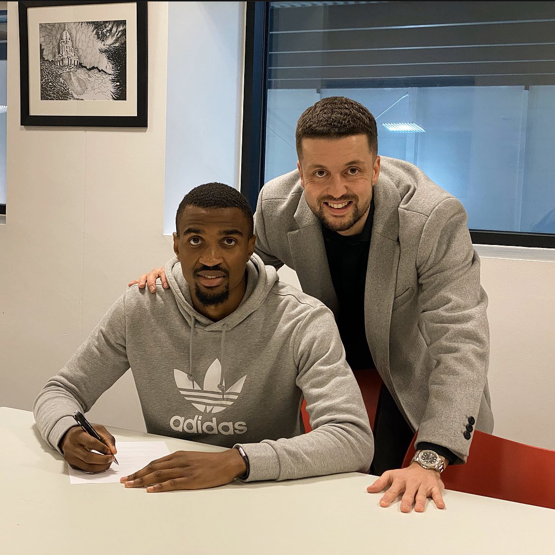 Dom_Yarwood's tweet photo. FINALISED 📸: Pleased to confirm @elite_mgmt client @Mbulu4 has signed for Morecambe on a deal initially until the end of the season following the expiry of his short-term contract with fellow Sky Bet League Two side Crewe Alexandra after making 7️⃣ appearances #TransferWindow ✍🏼 https://t.co/DSx3WTQtIg