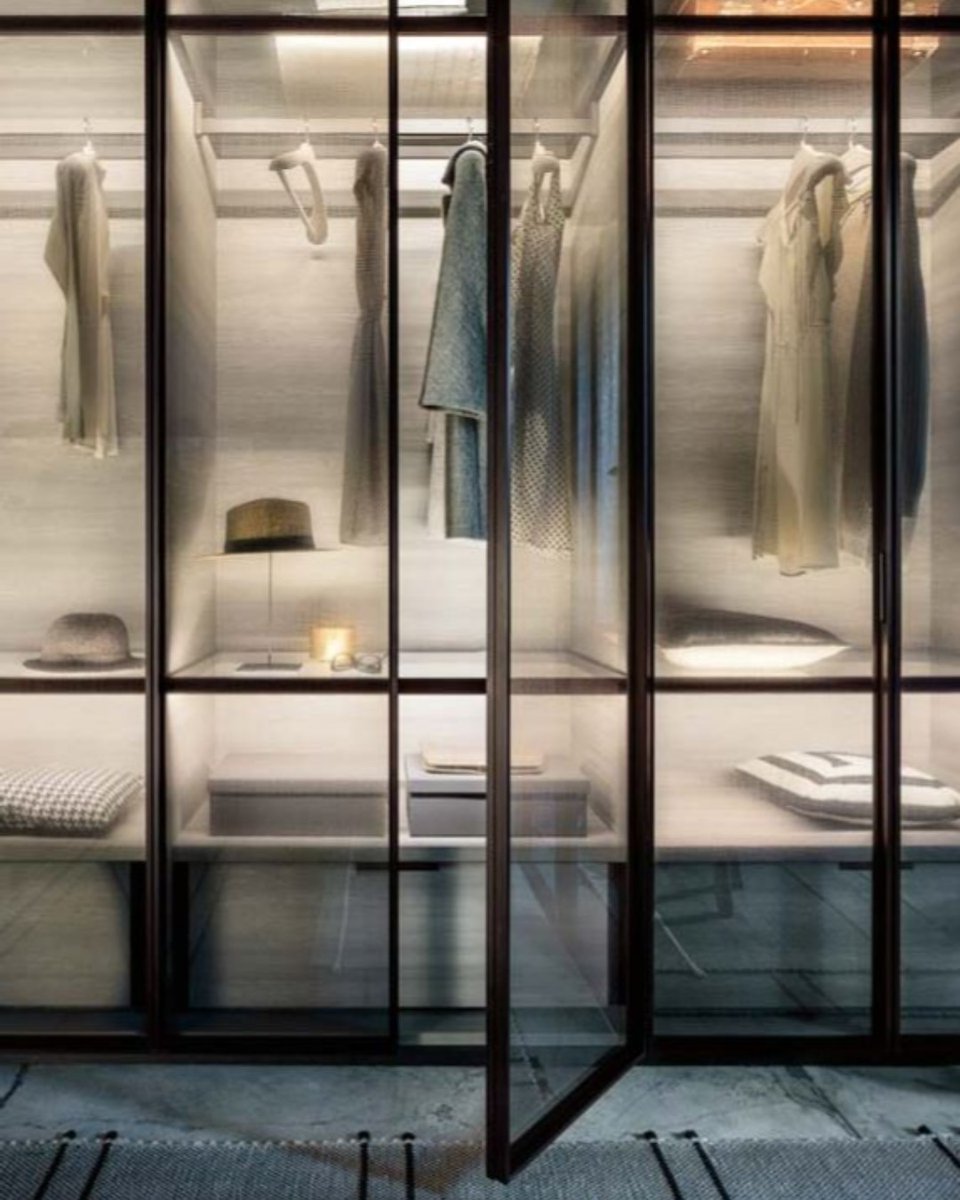 InterniBCN's tweet photo. Si las piezas de #mobiliario de #interior son obras de arte en sí mismas, ¿por qué no darles el protagonismo que merecen? Y es que los artículos de la casa italiana de mobiliario hogar LEMA sin duda lo son.
#design #instadesign #instahome #furniture #homedesign #interiordesign https://t.co/NlrFg68RGB