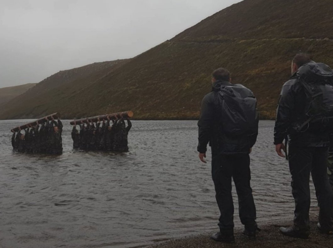 ShakibaMoghadam's tweet photo. What you don't see - a lot of our exercises were cut out for editing purposes...after running down the mountain with the log (5K just to run up it) we stopped off for a 30 mins lake beasting, we then continued down, & then back up again! #SASWhoDaresWins #Number13 #SASWDWS https://t.co/kw7ytxR0JL