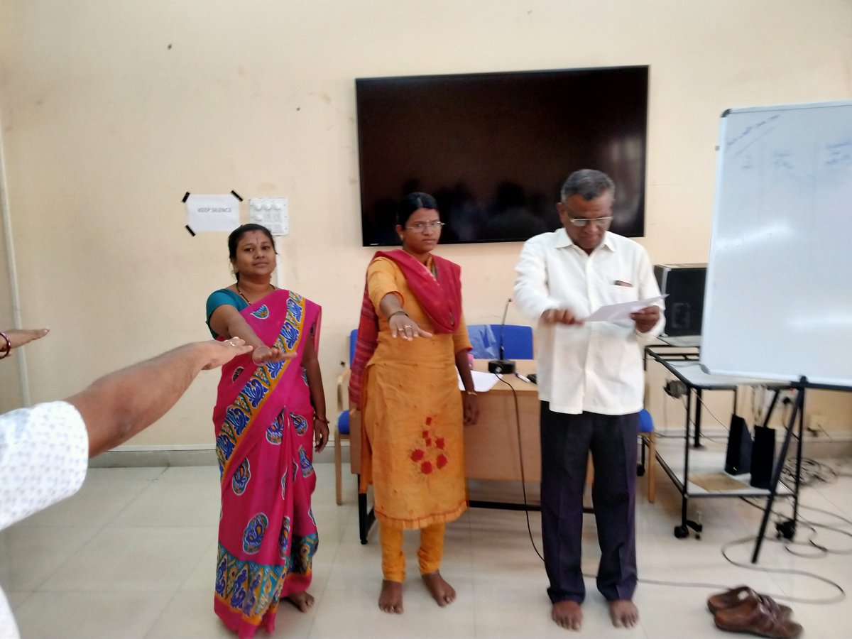 KalaburagiD's tweet image. National Voters Day @ District Training Institute Kalaburagi. Government of India has decided to celebrate January 25 every year as National Voters Day.

#DG# #ATI# #ATIMysuru# #KapilMohanIAS# #DTI# #KALABURAGI# #IAStraining# #IPStraining# #IAStrainingacadamy#
#NationalVotersDay#