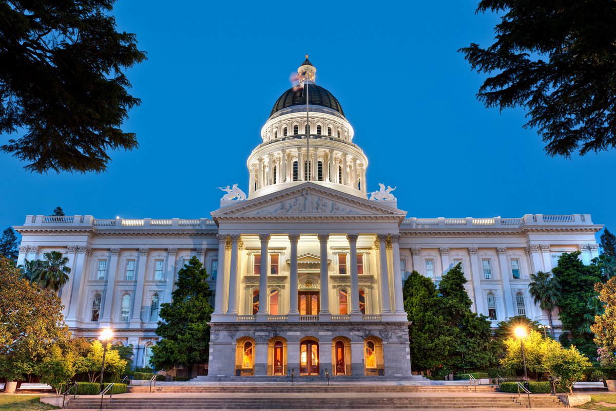 BTBLegal's tweet photo. Our final post of our six-part series summarizing significant legislative changes in labor and employment law for 2020 and will focus on Public Sector Labor &amp; Employment

by C. Hammer, L. Bradley, S. Platenkamp, S. Kanbar C. Kador &amp; T. West

#laborlawyers #employment #2020update https://t.co/7f4fGXiFnx