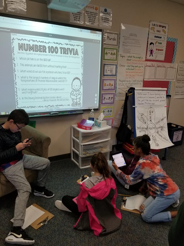 SunnyEcc401's tweet photo. Who is going to win our 100 Day Trivia game? The competition is fierce! #TWEHowl @TWEhowl https://t.co/yNANEf1LZt