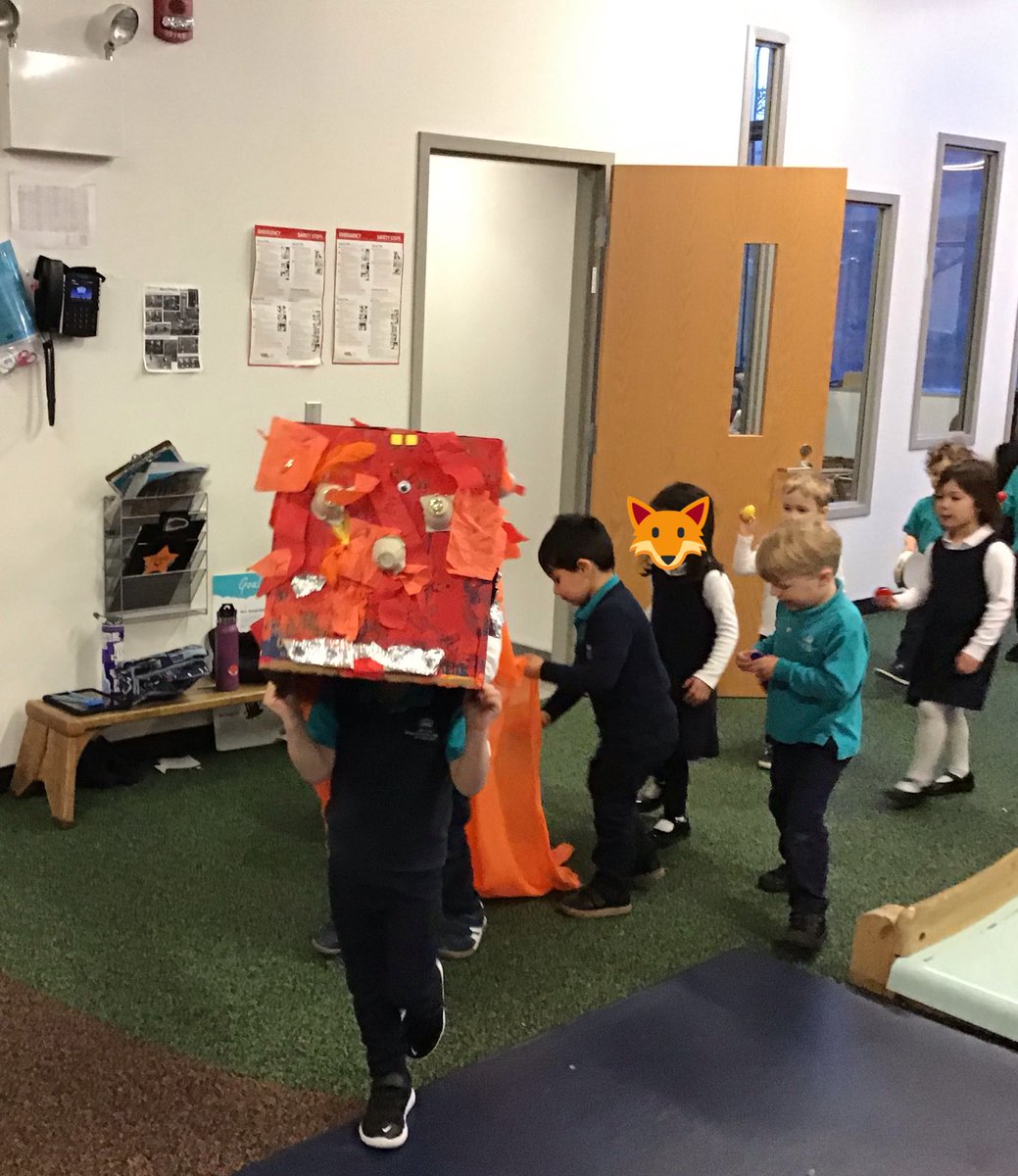 BISCLPNursery's tweet photo. #nursery have loved creating their dragon and then dancing with it as part of our Chinese New Year celebrations and cultural learning @The_IEYC #dragondancing #NAEBeAmbitious https://t.co/5fWPXNP1a3
