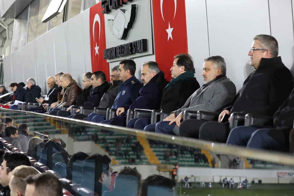 Alinur Aktaş