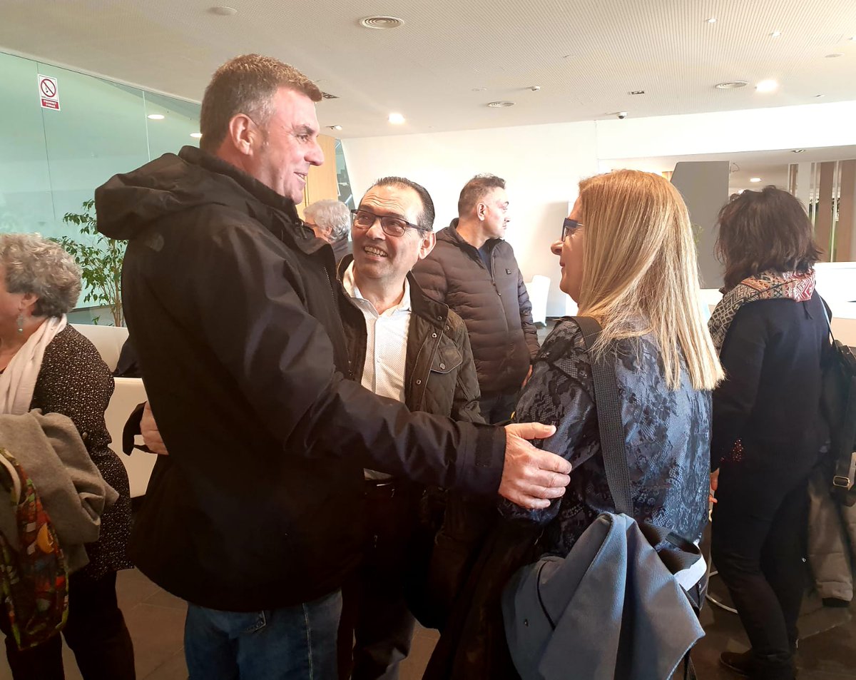 lleidapsc's tweet photo. 📌El @lleidapsc ha organitzat una #CimeraVeïnal. Els i les representants de més d’una quinzena d'AAVV de Lleida han assistit a la taula-col·loqui. Barris, inquietuds veïnals i balanç de l'actualitat amb totes elles i ells #barrispritoritatsocialista #somsocialistes /❤ https://t.co/vHRHVt9mk6