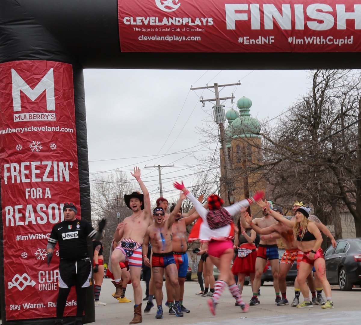 CupidsCLE's tweet photo. Cleveland's Finish Line Squad is our #FridayMotivation! #imwithcupid #cleveland #running #endNF #amileworthrunning #cupidruncle #CLE #theland <3 #cupidundierun #high5allday #FridayFeeling https://t.co/LAv53WaBrb