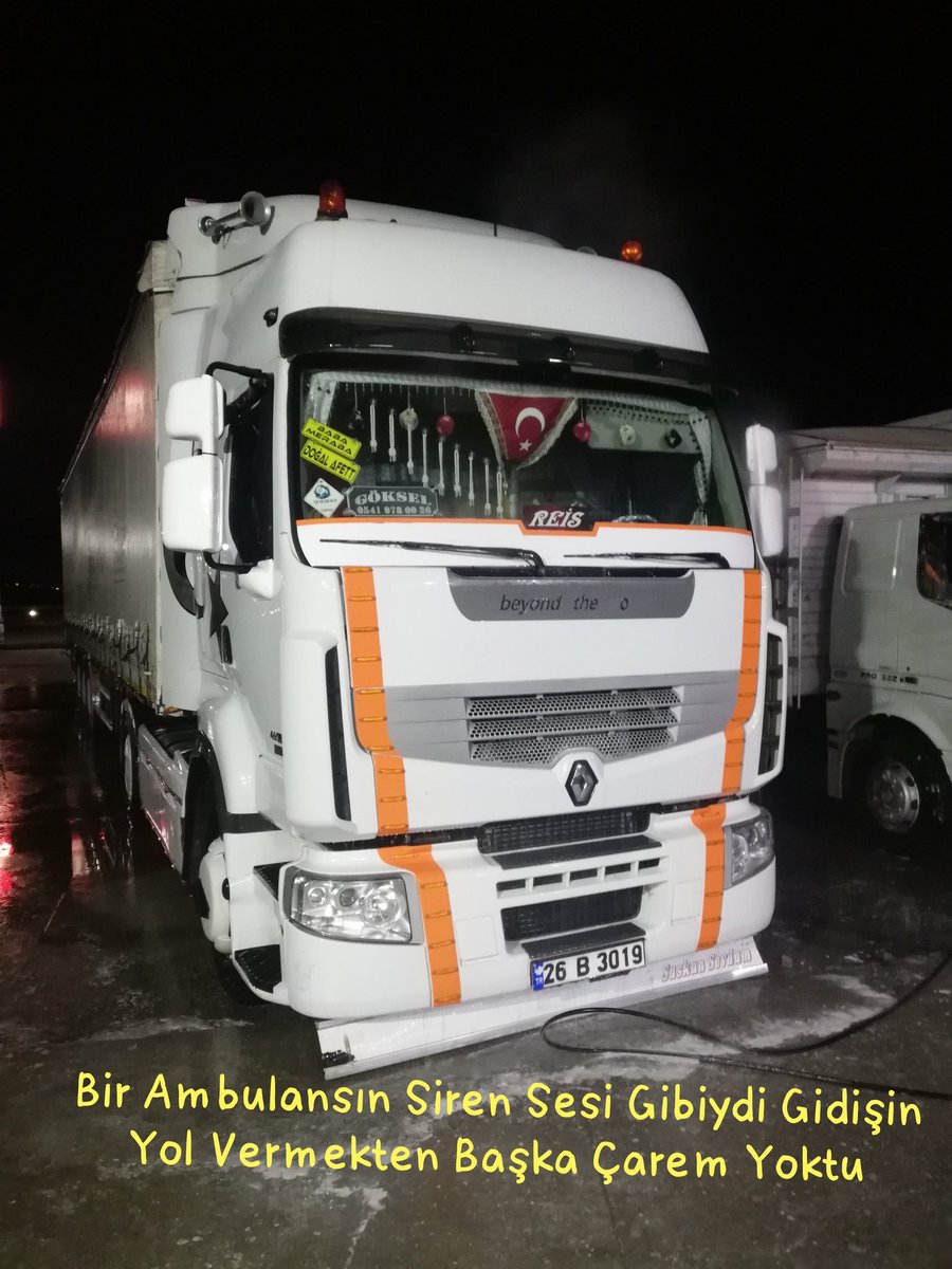 Goksel_Bas's tweet photo. Bir Ambulansın Siren Sesi Gibiydi Gidişin
Yol Vermekten Başka Çarem Yoktu https://t.co/i5e9OndIar