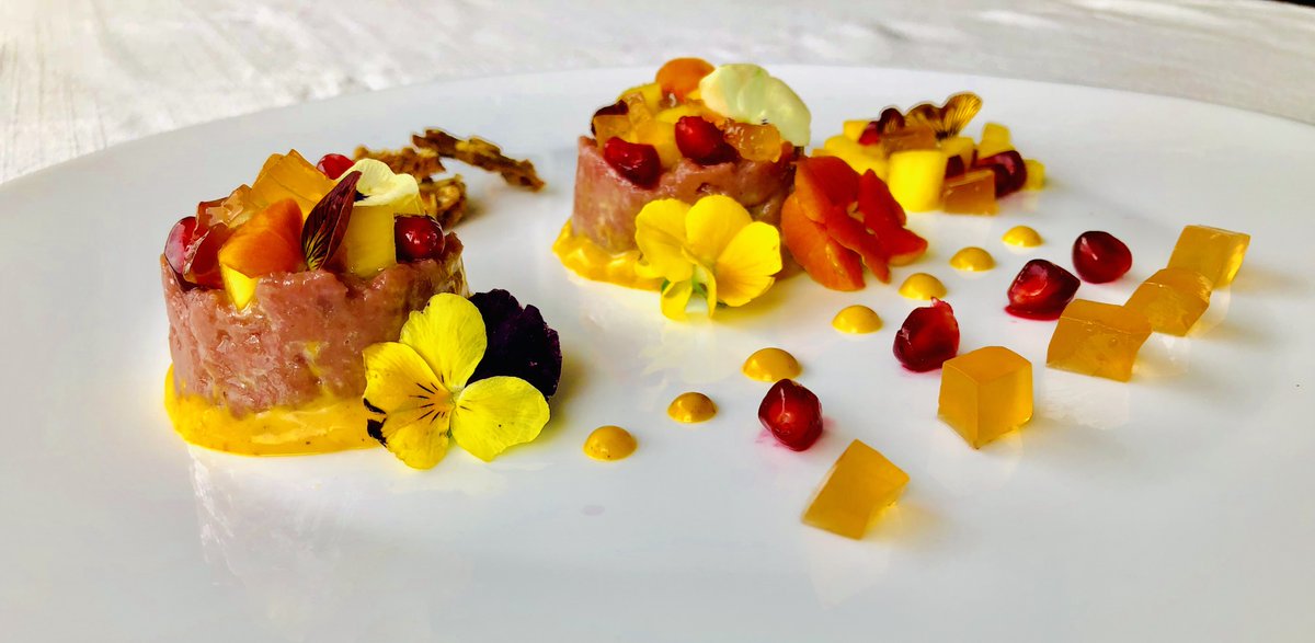 🥂GUSTO A DOMICILIO ROMA🥂- il tuo #ChefADomicilio

✨Tartare di fassona marinata al melograno, sale al lentisco e pepe bianco, con salsa di mango, curry e ananas e gelatina di marmellata al pompelmo rosa ✨

#gustoadomicilioroma #chefadomicilio #gourmet #Food #eccellenzeitaliane