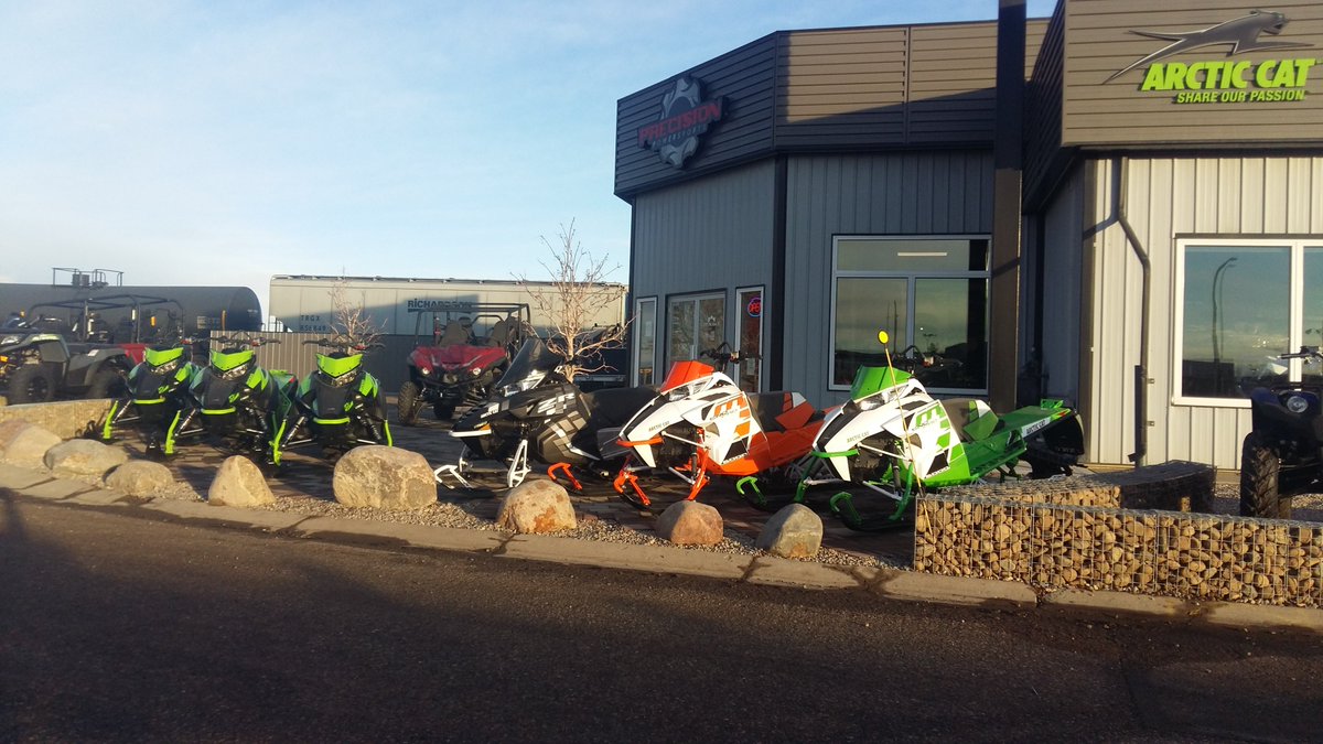 PrecisionLeth's tweet photo. It's Friday!
#fridayfeeling #arcticcat_snow #arcticcat #pow #powder #sledfernie #snowmobile #snowmobiles #snowmobilier #snowmobilefun #powday #powderdays #sledlife #bluebirdday #sledding #sendit #brap #yamaha #conquerdirt #precisionpowersports #precisionpowersportsltd https://t.co/NzWpW22qg3