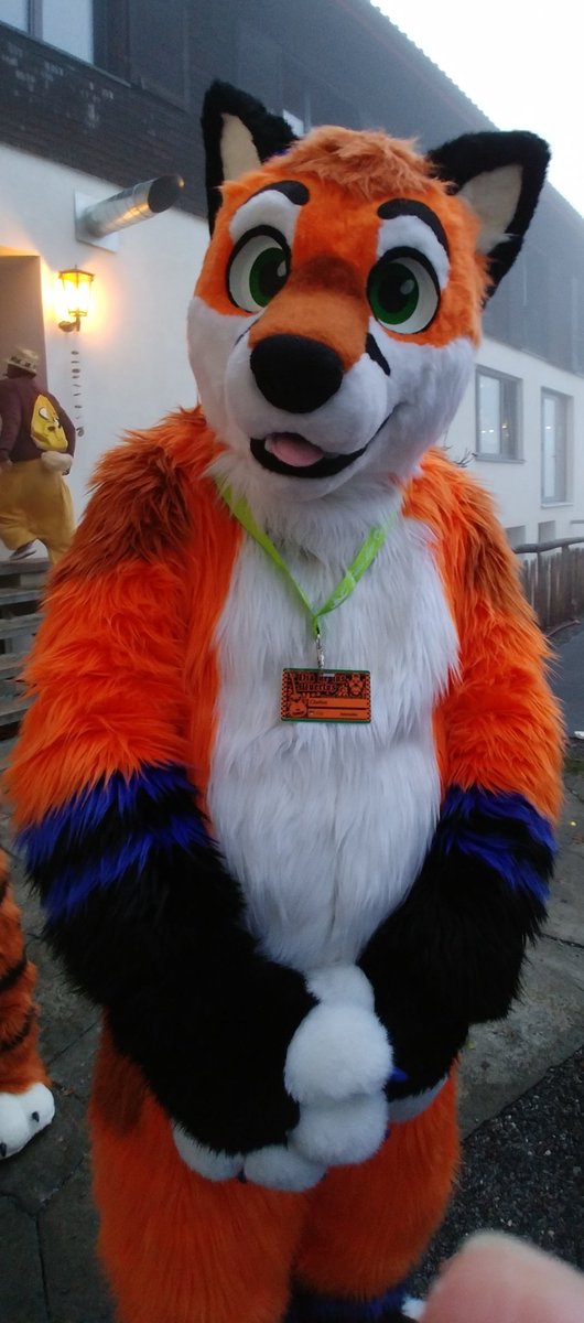 Moooiiist afternoon at GLC o.o
<a href="/FoxClar/">Clarfox</a> #FursuitFriday