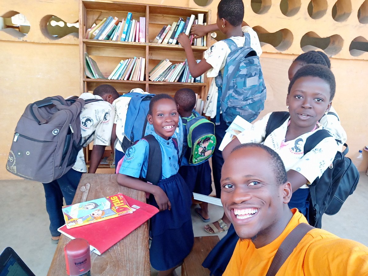 AGBEMAVOTino's tweet image. Looking at them rushing to take a #book or read when they couldn&apos;t even understand the content is the best motivation I can have to continue running my #mobile_library  with my #Tricycle .

#wasexo #EducationDay #ODD4
@AshokaAfriqueFr @franceculture @ab_benin @WashFellowship