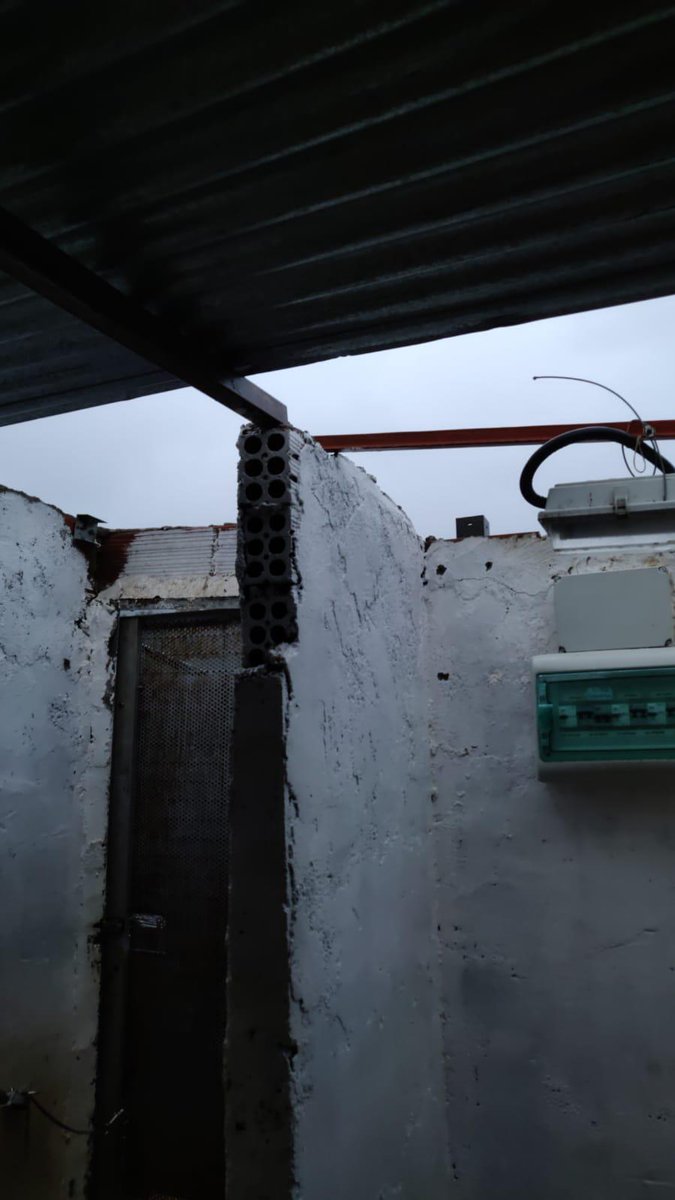 GuardiaMarta's tweet photo. Des d @AbamiApropat demanen col•laboració x ls afectacions dl Gloria en el refugi.
Necessiten mantes pls 🐶🐱, mobiliari impermeable q es pugui tancar i sobretot voluntaris x ajudar a reconstruir tot el malmès.
Us esperem el 2️⃣ de febrer a la protectora.
Els 🐶🐱 us ho agrairan. https://t.co/YL2POzlSnB