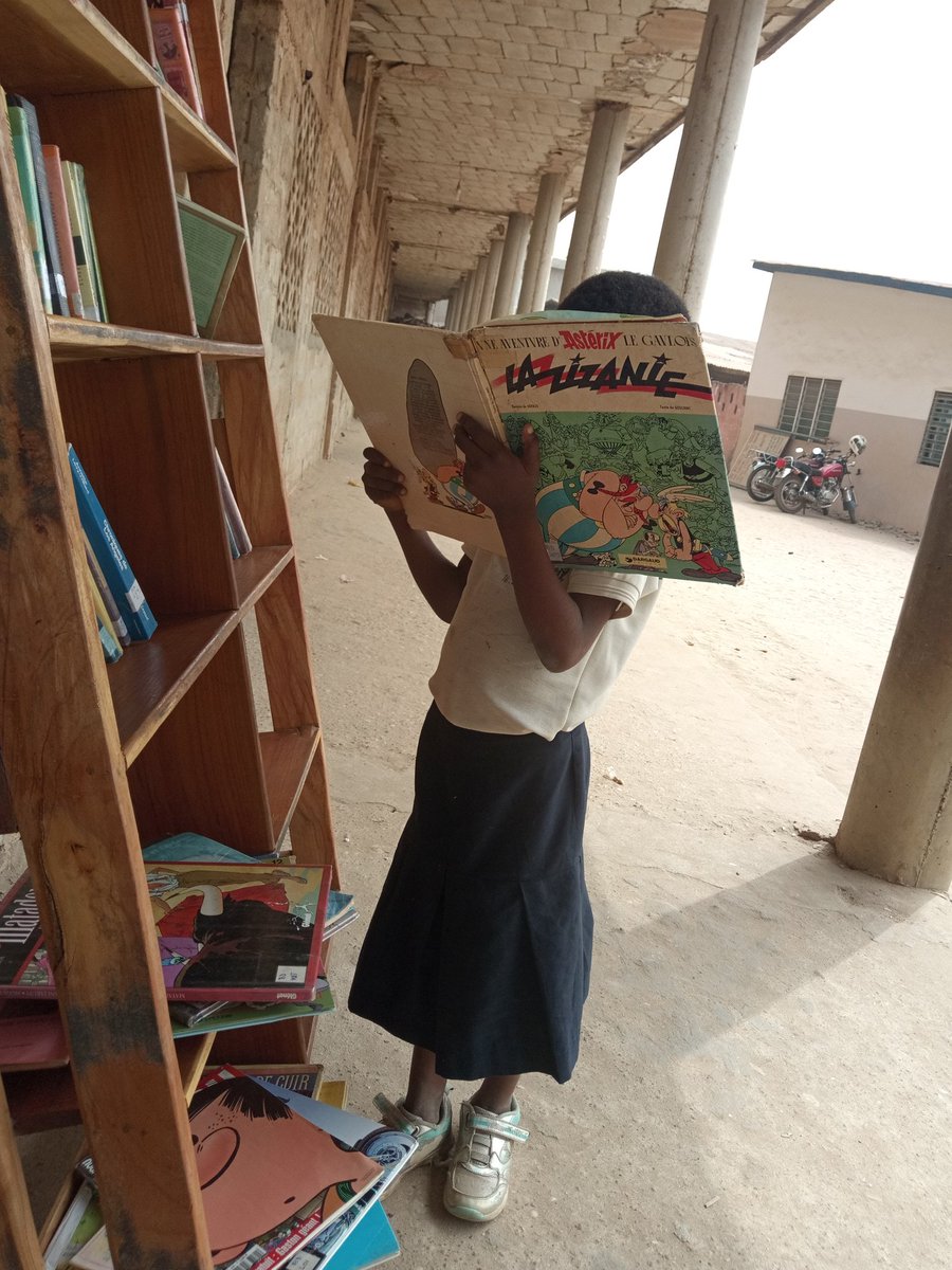 AGBEMAVOTino's tweet image. Looking at them rushing to take a #book or read when they couldn&apos;t even understand the content is the best motivation I can have to continue running my #mobile_library  with my #Tricycle .

#wasexo #EducationDay #ODD4
@AshokaAfriqueFr @franceculture @ab_benin @WashFellowship