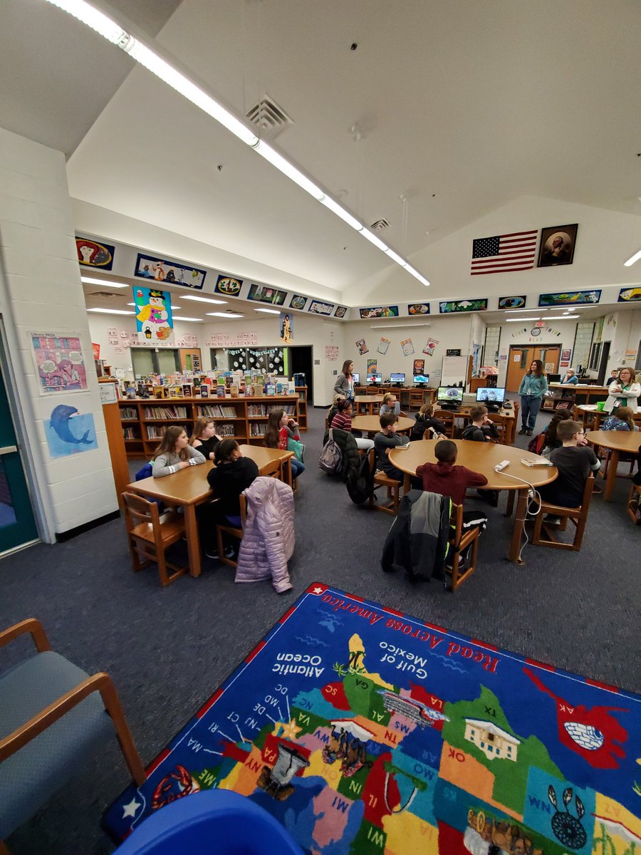 mmpbrown4's tweet photo. Battle of the Books meeting!!! @mmpbrown4 @MMPTurtles #FCPS1KidsDeserveIt #teamturtle https://t.co/KEsQGF80ZN