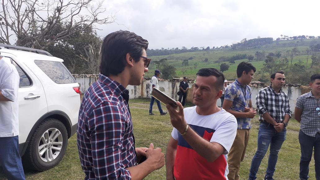 DannyACarrillo's tweet photo. Este jueves #23Enero entrevisté para mi programa de deportes #EnLaJugada a través de #Pontalida925fm a nuestro matador de toros tachirense, figura del toreo venezolano #JesusColombo quien realizó prácticas en el tentadero de la Ganadería #RanchoGrande de Rubio rumbo a la #Fiss20 https://t.co/Qyzlve2vEa