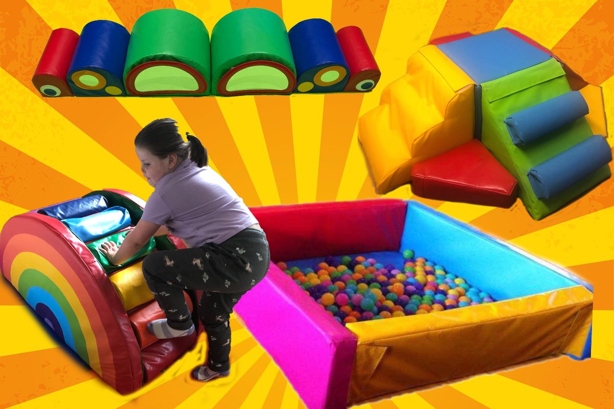 fantasycastles's tweet photo. Lots of new packages now live on the website. #softplayhire #bouncastlehire #telford #Shrewsbury https://t.co/fHdKS8yPB2 https://t.co/xjaBDaPcua
