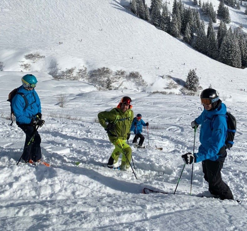 VAUDE Skitouren Camp

Zufriedene Teilnehmer - winterliche Verhältnisse
Fritschi sorgt dabei für die richtige Verbindung

Hirschegg - #Kleinwalsertal.com

#FritschiSwiss #Xenic #ReliableRelease #Vaude #arva
#Skitouren #Skitouring #Skirado #Backcountryskiing