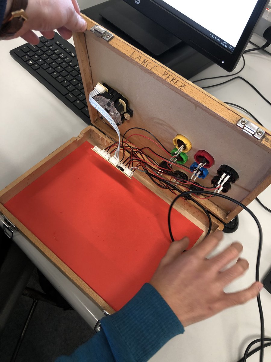 willnolannet's tweet photo. Definitely a new use for @SGEducation__ drawing kit box 😂 #jctcoding @JCt4ed @JctCoding https://t.co/zTLz38wIGi