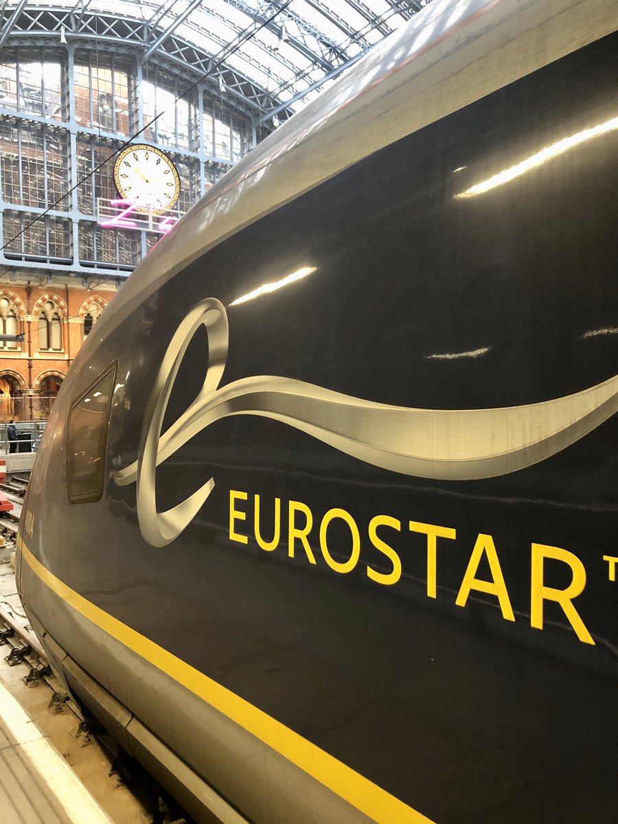 karenjones83's tweet photo. Love #kingscrossstpancras and travelling by Eurostar into #Europe #iwantmytimewithyou #traceyemin 💕 last trip before #Brexit 💔 https://t.co/c1PQVA5l3Z
