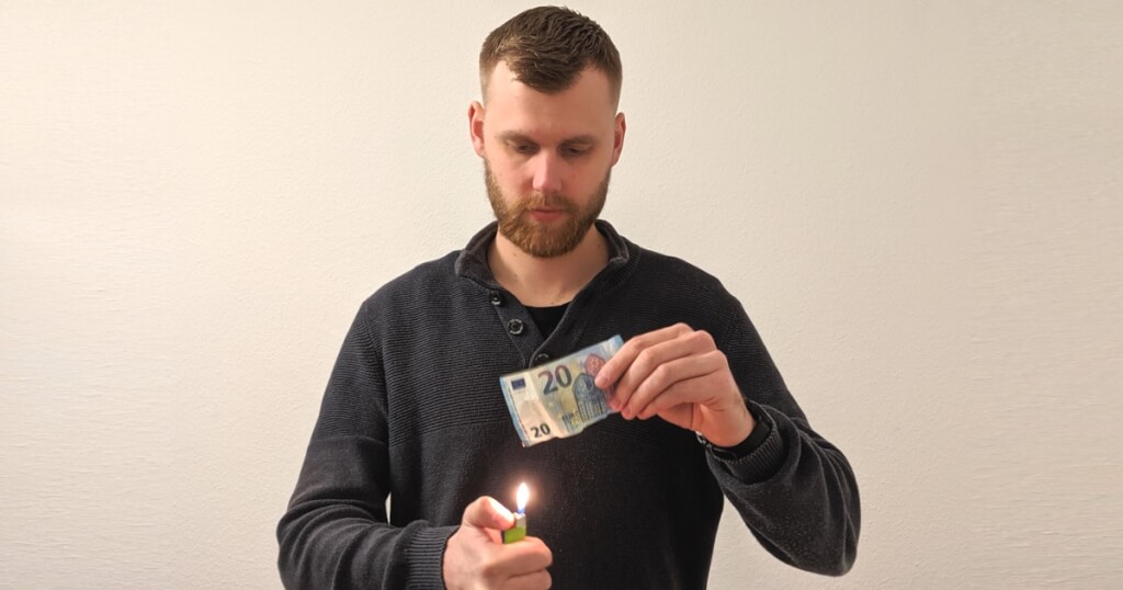 lswwCommunity's tweet photo. Einzelunternehmen oder UG: Meine größte Fehlentscheidung https://t.co/mtlYOE6uBs https://t.co/b4B5c9dECO