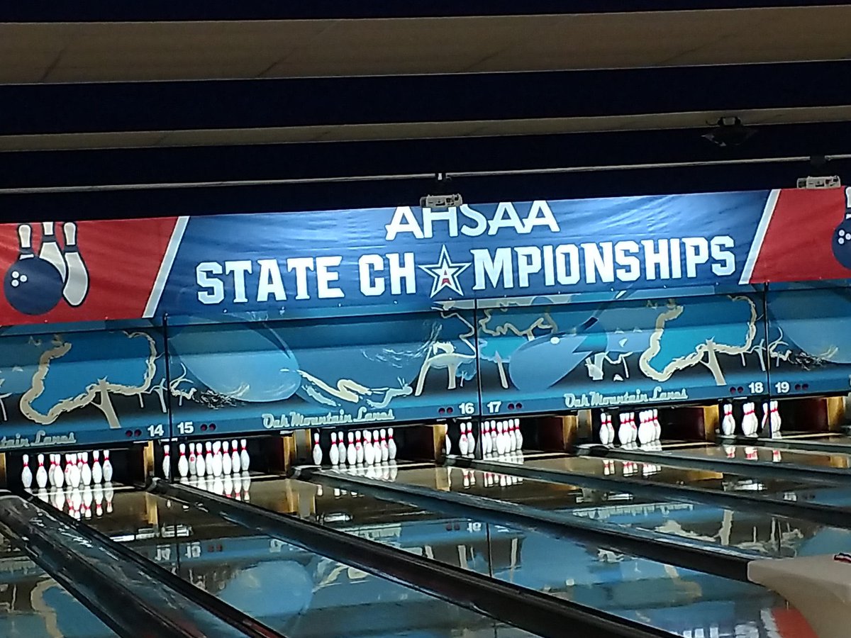 BowlSHS's tweet photo. Day 2! Letβs get it started! #wearesparkman #rollsenators π³@SparkmanAD @SHSSenators @AHSAAUpdates https://t.co/KqWLeGyojp