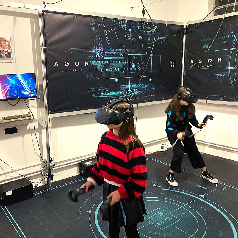 ModoVStudios's tweet photo. Giulia e Martina si sfidano per decidere chi è la più brava a #BeatSaber nella nostra #arenaVR. #Gioca senza età!
#gaming #gamingroom #gamingroma #VR #virtualreality #virtualgaming #beatsabervr #HTCvive #compleanno #festa #lanificio159 #pietralata #roma #eventiroma #friends https://t.co/efbJCds7jD