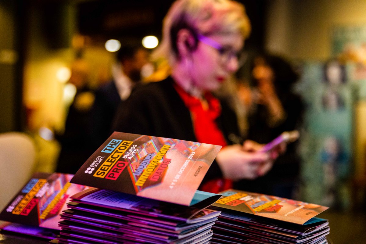 arBritish's tweet photo. La edición 2019 de #SelectorProArg fue resumida en un reporte elaborado por el British Council junto a @revistaanfibia y @432_Hertzios.
Descargá "Apuntes para pensar la innovación digital en la música" gratis acá: https://t.co/INFXkuK0FE
#SelectorPro #SelectorProLatam https://t.co/avWU4q9OuM