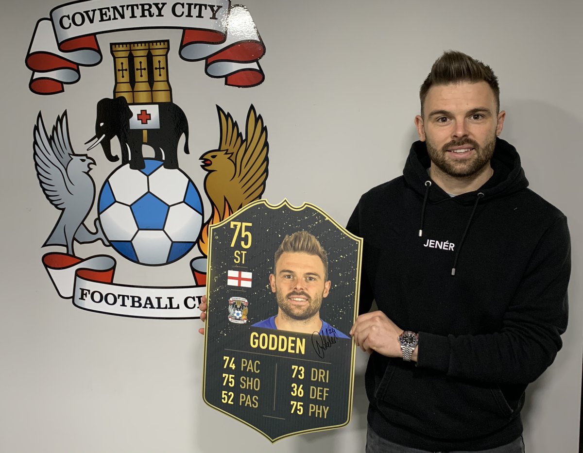 Coventry_City's tweet image. GIVEAWAY 🙌

@MattyGodden24 was named in the @EASPORTSFIFA Team of the Week recently and you can now win his FUT shield, signed by the man himself by liking a retweeting this post! 

#PUSB