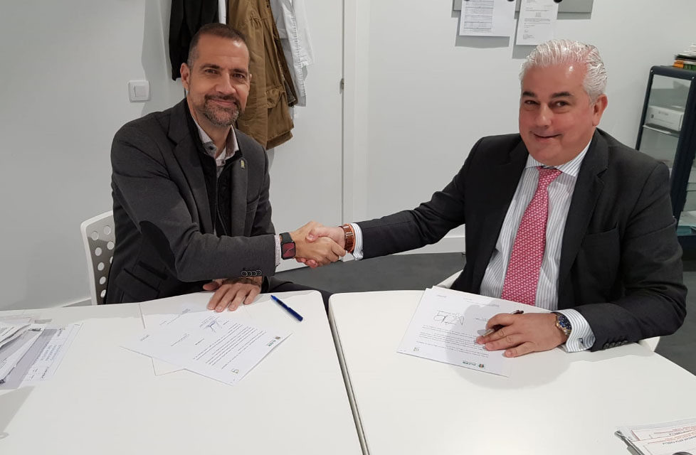 Avericum (@avericum) on Twitter photo 📌 ¡Buenas noticias! Avericum y <a href="/FNALCER/">Fed. Nac. ALCER oficial</a> firman un convenio de colaboración donde se comprometen a desarrollar programas para la mejora y apoyo de las condiciones de vida de los #pacientes que se encuentran en tratamiento de #hemodiálisis #Avericum ▶️avericum.com 📌 ¡Buenas noticias! Avericum y <a href="/FNALCER/">Fed. Nac. ALCER oficial</a> firman un convenio de colaboración donde se comprometen a desarrollar programas para la mejora y apoyo de las condiciones de vida de los #pacientes que se encuentran en tratamiento de #hemodiálisis #Avericum ▶️avericum.com