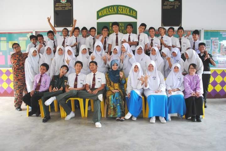 ameasyah's tweet image. Rt jika anda ada dalam gambar ni.
SMKSI. 3 Karisma ( 2010 )
#10yearschallenege