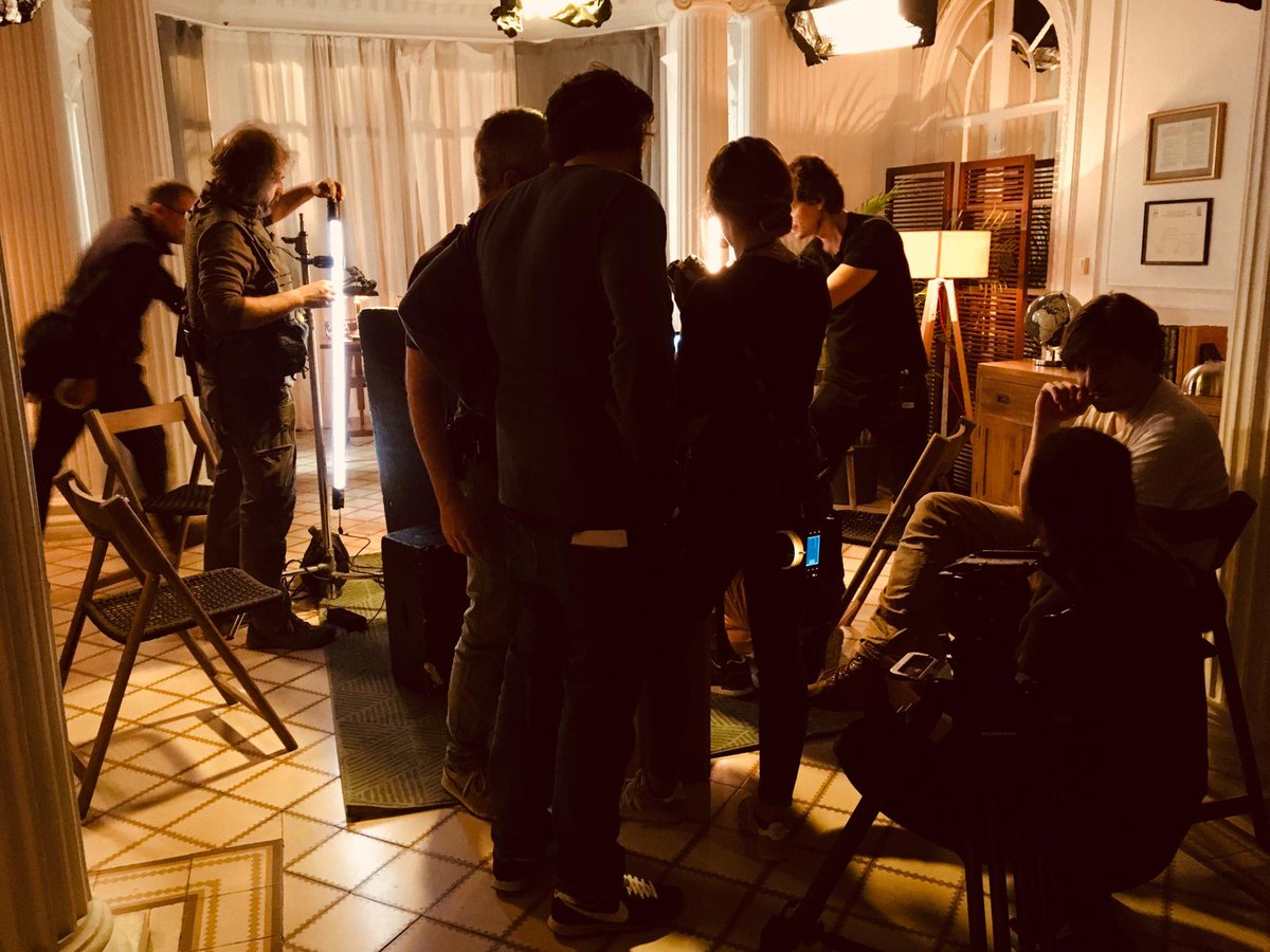 Singular_One's tweet image. Silencio, se rueda. 🎬🤫