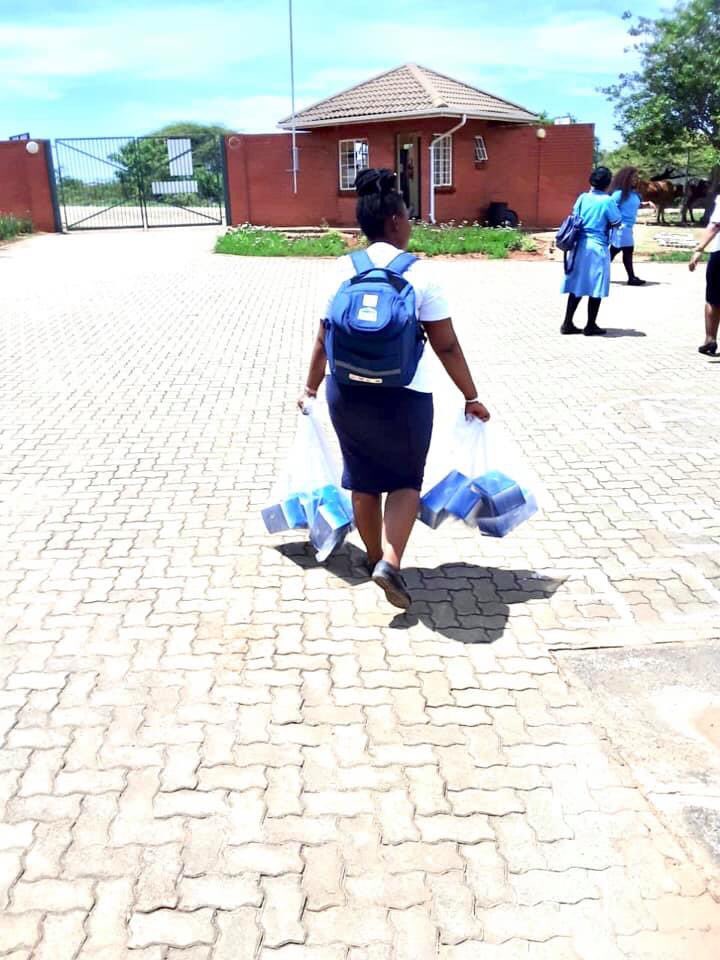 HumanaSA's tweet photo. In 2020 Humana People to People will continue working with communities at large to reduce the number of new incidence of HIV #2020TheFightAgainstHIVContinues #FightingForAnHIVFreeGeneration #2020MovingForward  cc @HealthZA https://t.co/xfDXu6gn5R