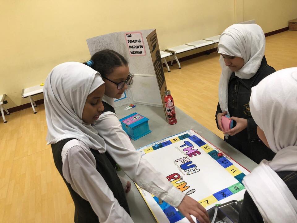 ReginaHuda's tweet photo. Parents, staff, and students came out for the first ever Gr. 6 and 7 Islamic Fair! Awesome work to students and Teacher Asmaa! https://t.co/1c1MSCNefv
