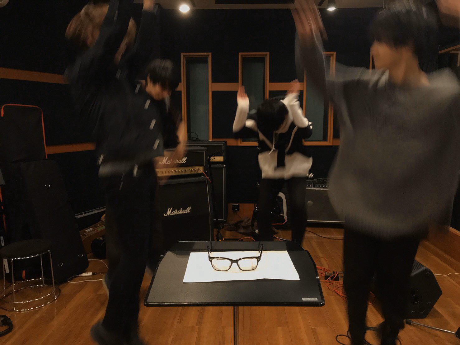 橋本真一 何があっても俺はブレない たとえそこに居なくても なぜなら 俺は里塚賢汰だから 賢汰の本体はメガネではありません バンド練 橋本は欠席でした Gyroaxia アルゴナビス