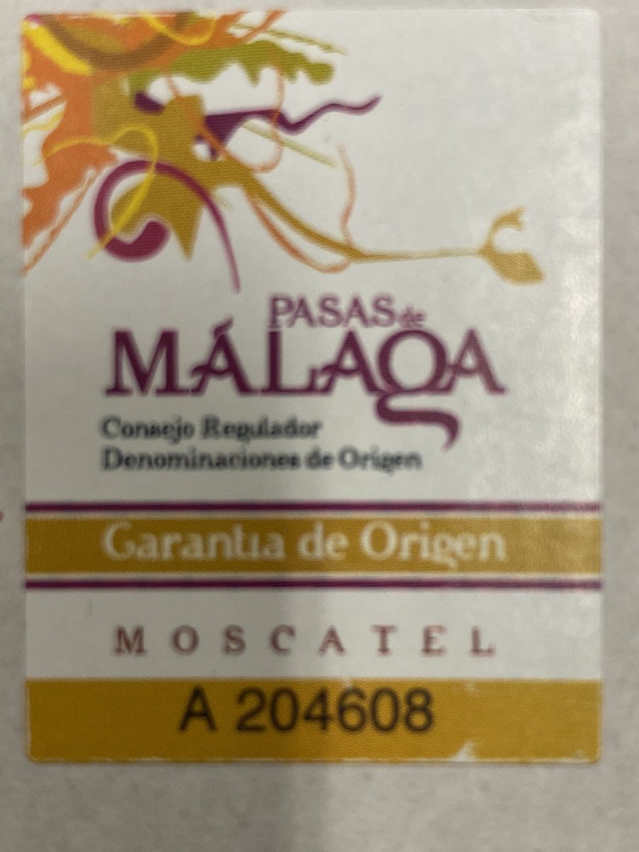 FirstChoiceVeg's tweet photo. RAISIN MOSCATEL “dried” the best semi dried taste so sweet just delicious 😋 #moscatelgrapes #raisinmoscatel #pasamoscateldemalaga #raisinsec #spanishproduce #chef #chefs #executivechefs #hospitality #pastrychefs #foodporn @thechefsforum @MichelinGuideUK @gbchefs https://t.co/FUSXirGJLX