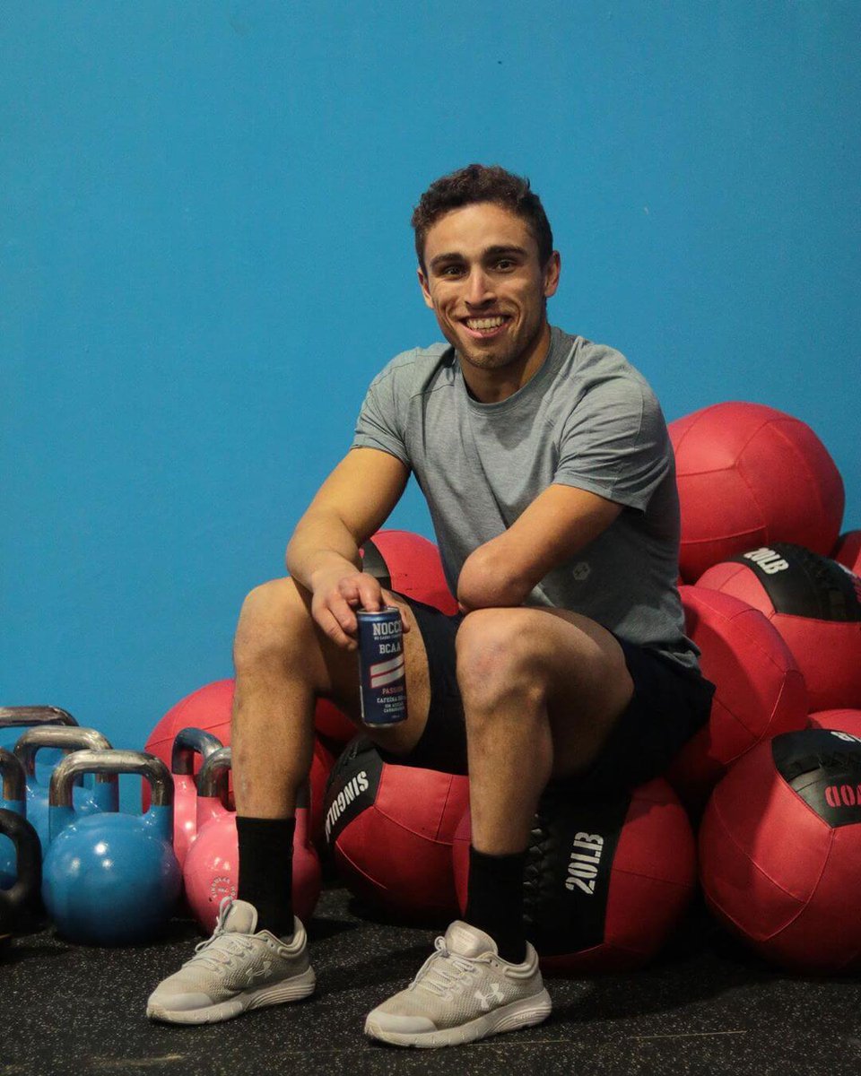 SingularWOD's tweet photo. Le hemos conocido y nos hemos enamorado. No os perdáis su historia.

https://t.co/M3NXSBkoSP

#singularwod #besingular #crossfit https://t.co/43RwyZ7UDE