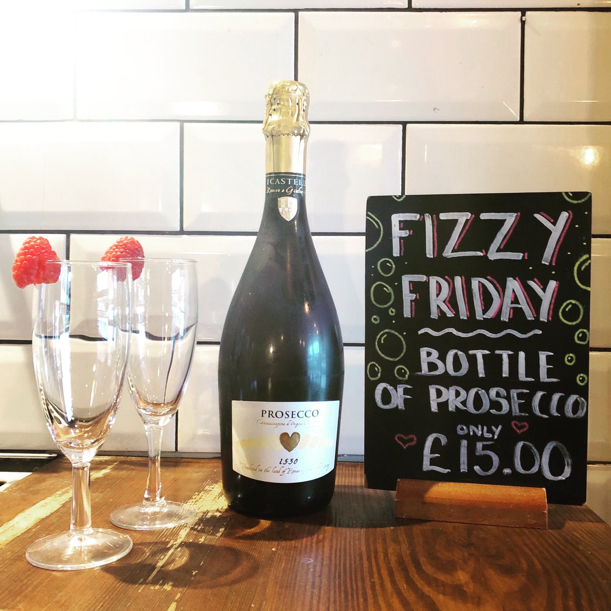 £15 for a bottle of Prosecco? 

Wey aye! #fizzyfriday #bubbly #prosecco #beers #weekend
