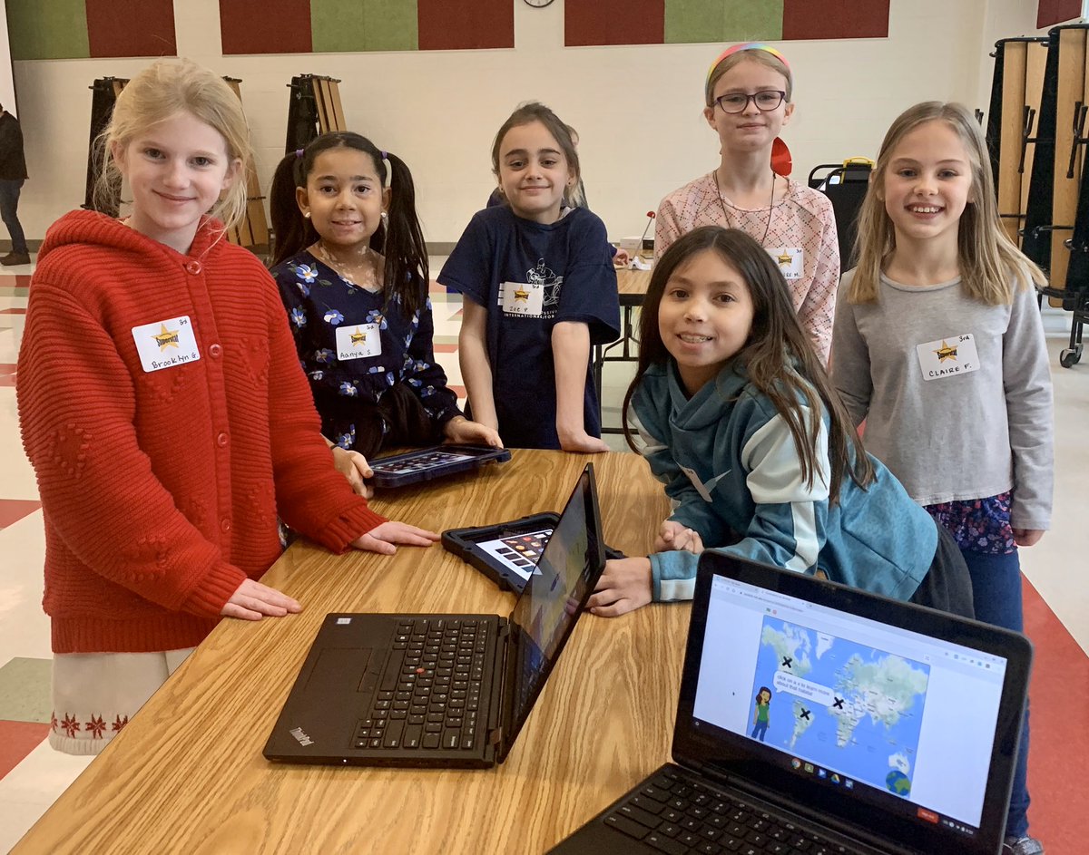 lganley's tweet photo. Teaching our parents how we use technology to learn here at school!  Look at these great Technology Superstars!  TY @MrsJocelynLink for organizing this event for our @MTESPTA parents! https://t.co/wSSZXp6XoT