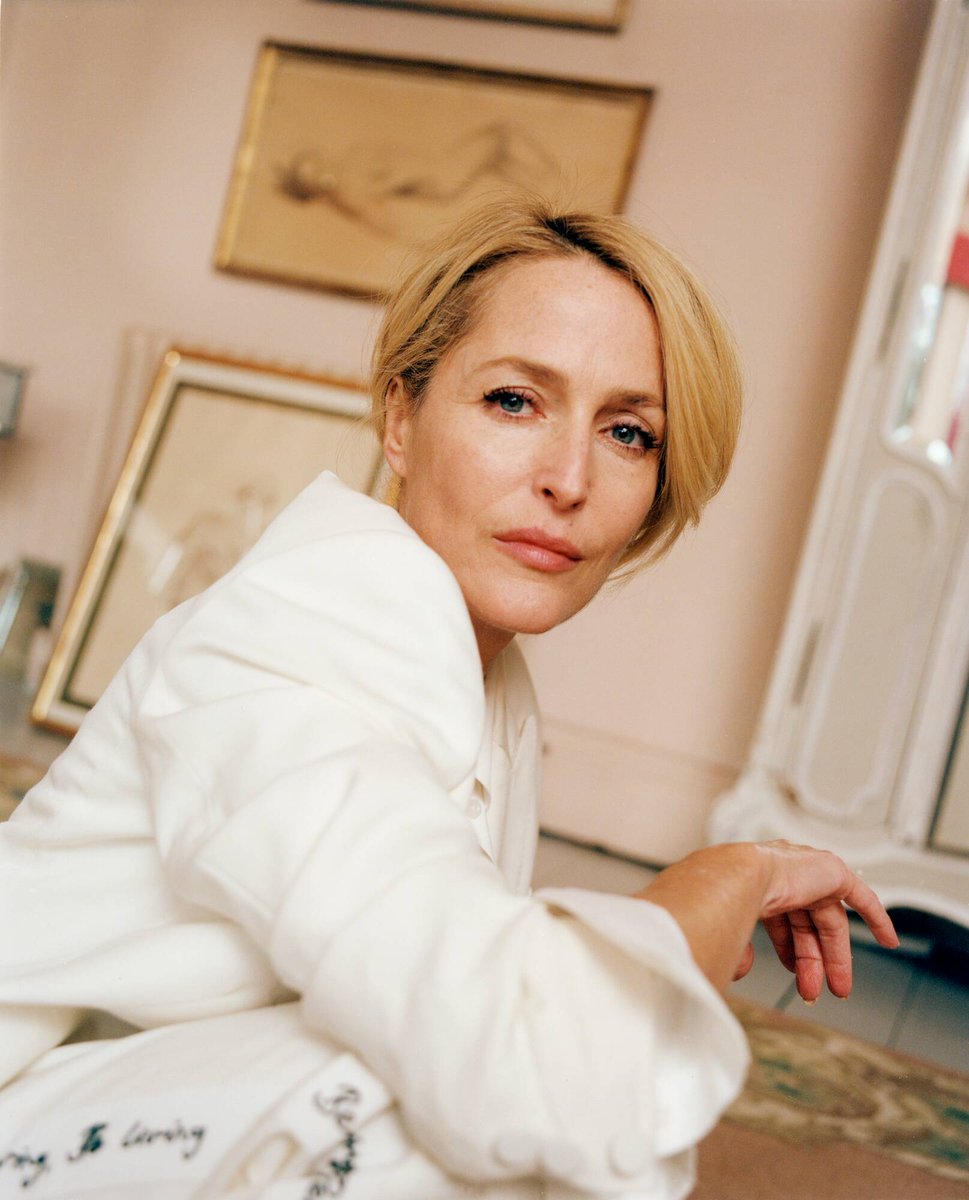 2DMManagement's tweet photo. Actress @GillianA by photographer Luca Campri for @TheSTStyle 

#2dmmanagement #LucaCampri #GillianAnderson #photography #portrait https://t.co/Qzw8KRzVTj