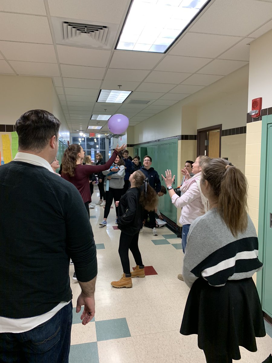 McCallMathClass's tweet image. Friday morning....playing “keep it off the floor” with the random balloon found in the hallway....great start to the morning before homeroom!