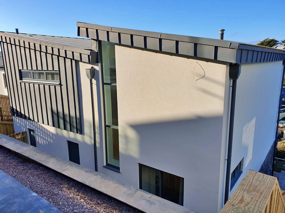 mpc_group1's tweet photo. Seaspray | Hannafin Contractors

Work to the exterior complete with the application of an SPS thin coat render system onto render board with full interior boarding and skimming underway on another luxury development in Cornwall. https://t.co/MP80Ra456m
