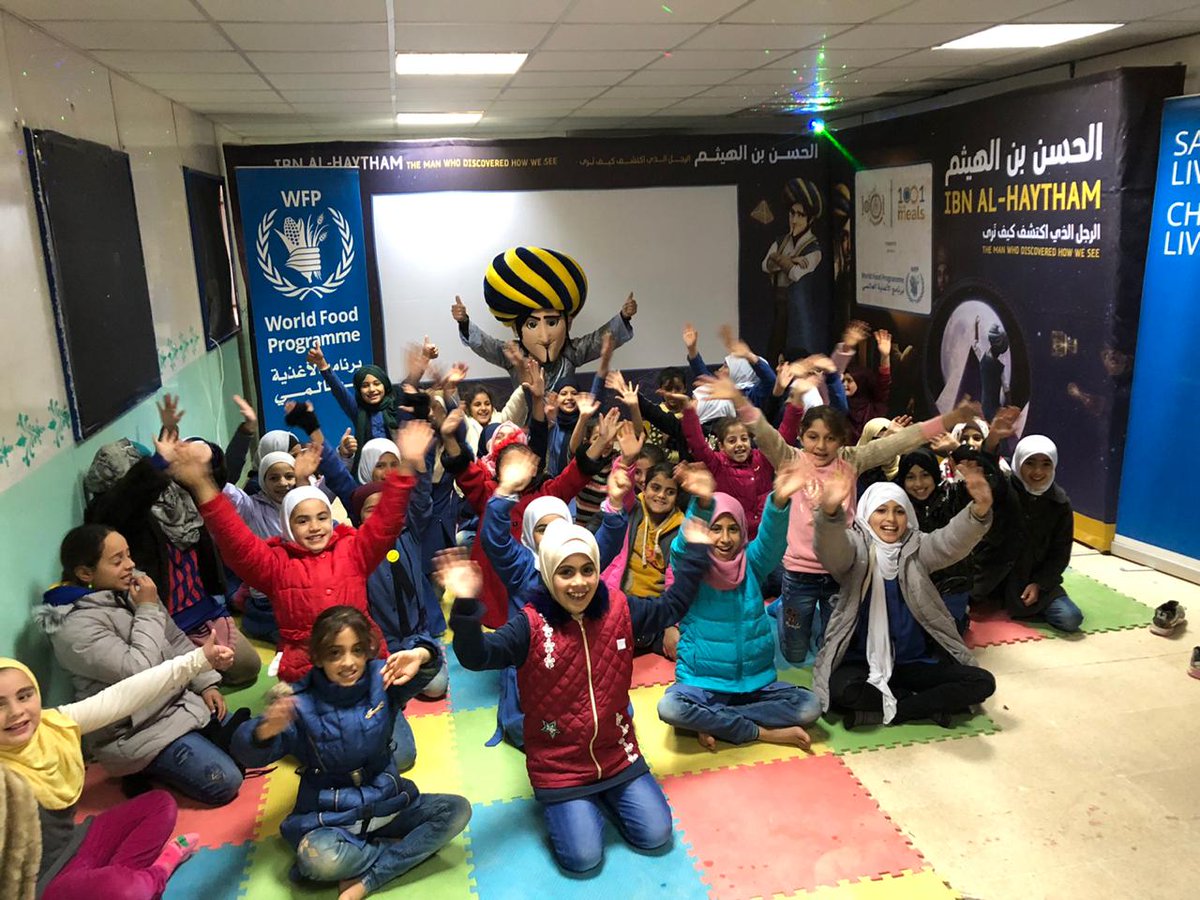1001meals's tweet photo. After a #1001meals session at @ZaatariCamp school, Assistant Principal, Ms. Nihad said: “The experience created an atmosphere of excitement...it sends an important message to the girls that dreams can come true &amp; that they can overcome challenges.” @WFP_MENA @UNESCO #EducationDay https://t.co/WW9LJTrfuV