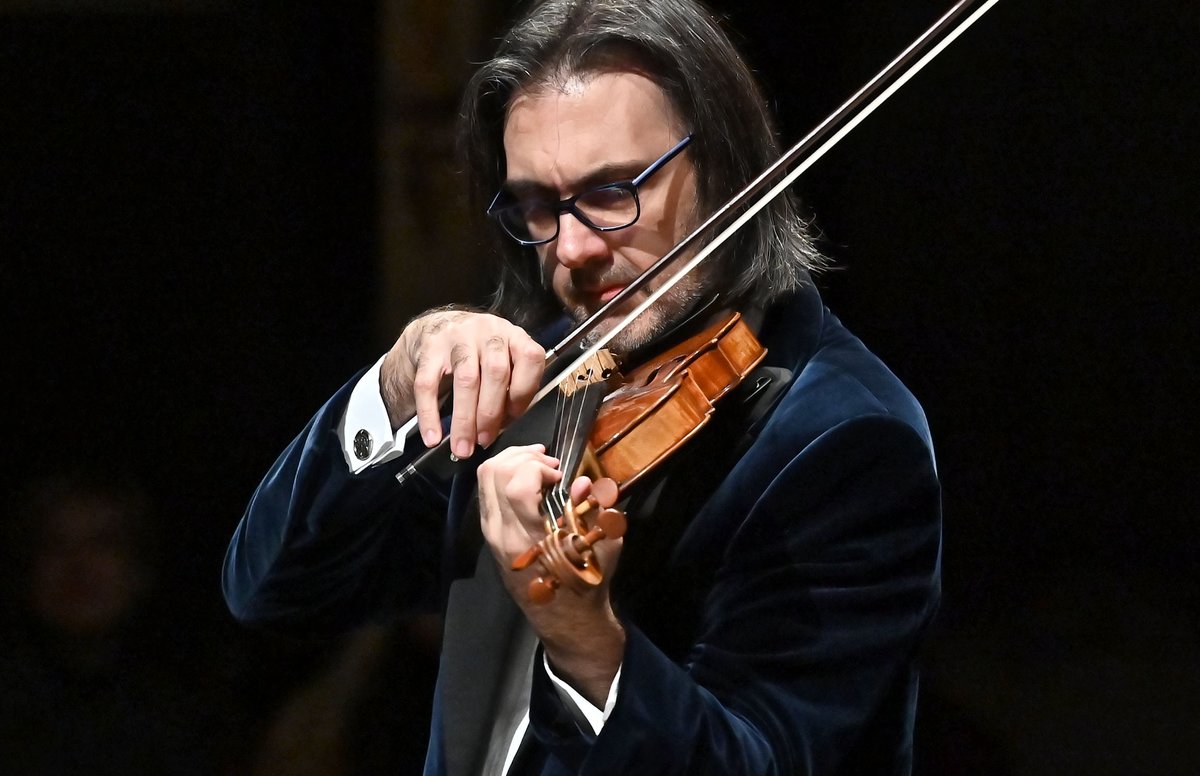 RegioParma's tweet photo. Linaugurazione della #StagioneConcertistica2020: #alRegio Leonidas Kavakos e Enrico Pace.
๐ป๐น La Stagione Concertistica รจ realizzata da Societร dei Concerti di Parma,con il sostegno di #Chiesi e in collaborazione con Casa della Musica. https://t.co/snzDDeqHsT