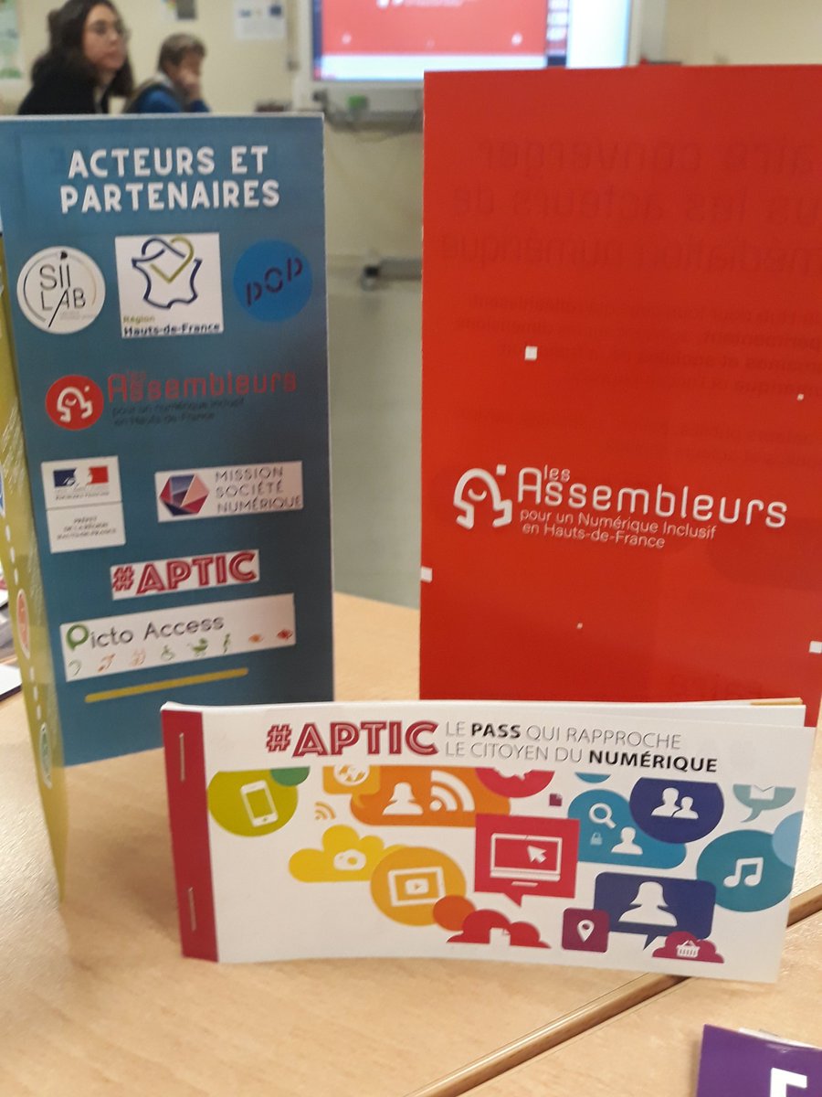 Quartiers Douai 3.0 (@quartiersdouai) on Twitter photo Présentation du chèque #aptic à <a href="/VilleArras/">Ville d'Arras</a> . Un outil au service de l'inclusion numérique. Les <a href="/centresociaux/">Fédération des Centres Sociaux de France (FCSF)</a> de <a href="/villedouai/">Ville de Douai</a> sont labellisés #aptic Présentation du chèque #aptic à <a href="/VilleArras/">Ville d'Arras</a> . Un outil au service de l'inclusion numérique. Les <a href="/centresociaux/">Fédération des Centres Sociaux de France (FCSF)</a> de <a href="/villedouai/">Ville de Douai</a> sont labellisés #aptic