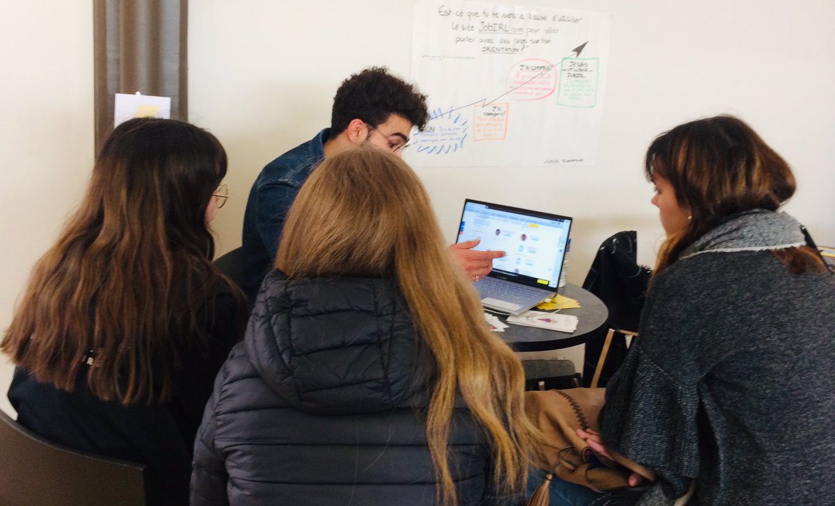 JobIRL's tweet photo. 👉 Les échanges se poursuivent au @LpoFrancoise pour les 350 élèves de 2nde - 30 pros, super investis, pour donner plein de pistes et les aider dans leur #orientation. Bravo @AirCirfa, @styff8, @afocal, @dgfip_officiel @uwa_france  @BNPParibas @NXP  @AirbusDefence ! https://t.co/ix5cz1AMY0