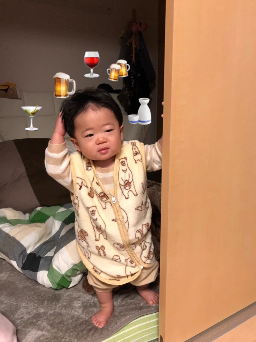 二日酔いのおっさんがでてきた！？赤ちゃんの行動が面白いwww