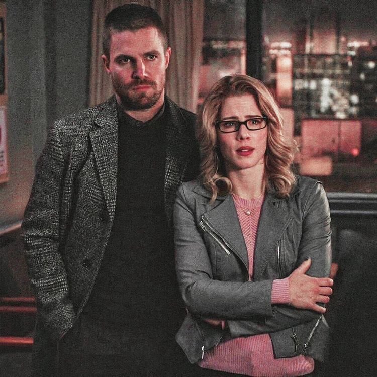 OlicityBliss's tweet photo. Perfection 🌷😍💗 #Olicity https://t.co/UHXxcow853