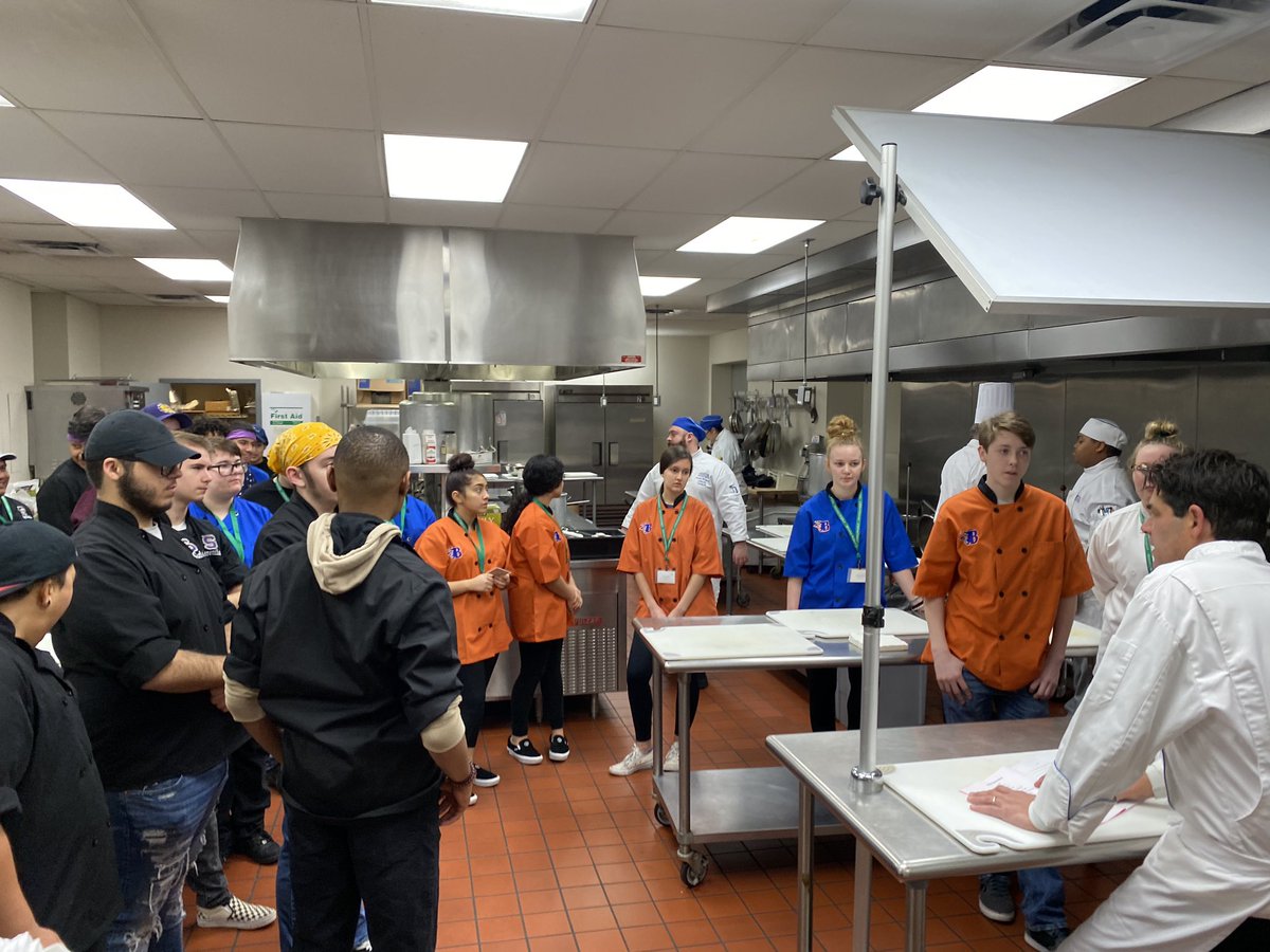 Culinary_Chef_P's tweet photo. Sullivan University Field Trip  High School Student day and Life of a Culinary Arts student  and the menu for today is Middle Eastern @bhsjustus @rucoschools @RuCoCTE @SHS_CULINARYART https://t.co/SdupD8F1Xy