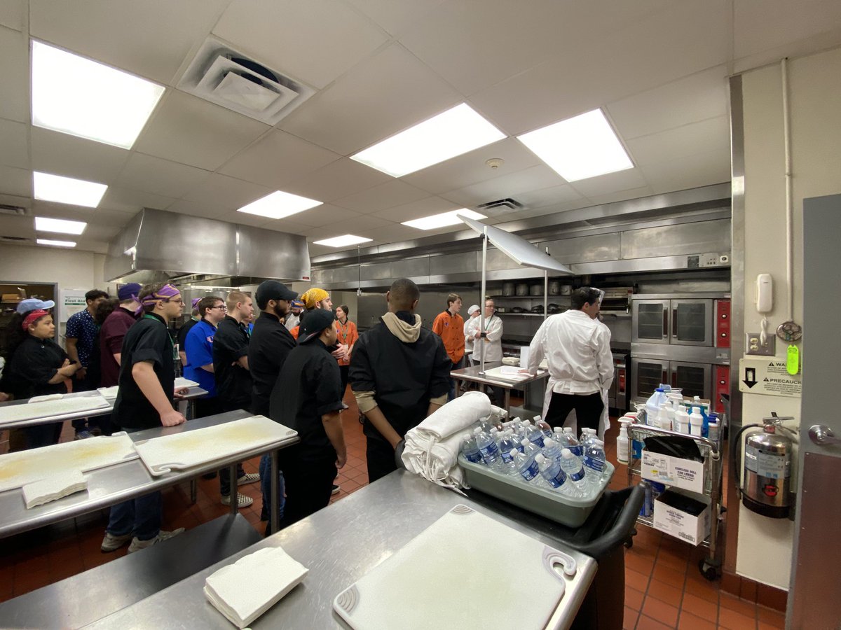 Culinary_Chef_P's tweet photo. Sullivan University Field Trip  High School Student day and Life of a Culinary Arts student  and the menu for today is Middle Eastern @bhsjustus @rucoschools @RuCoCTE @SHS_CULINARYART https://t.co/SdupD8F1Xy